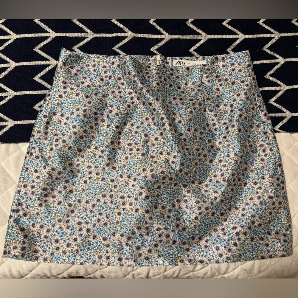Zara Blue Floral Mini Skirt